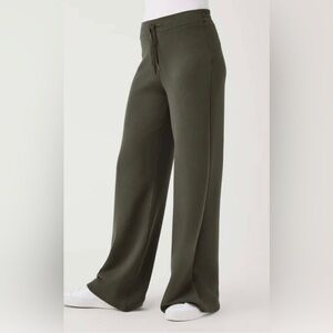 SPANX Women's Air Essentials Wide Leg Pants in dark palm